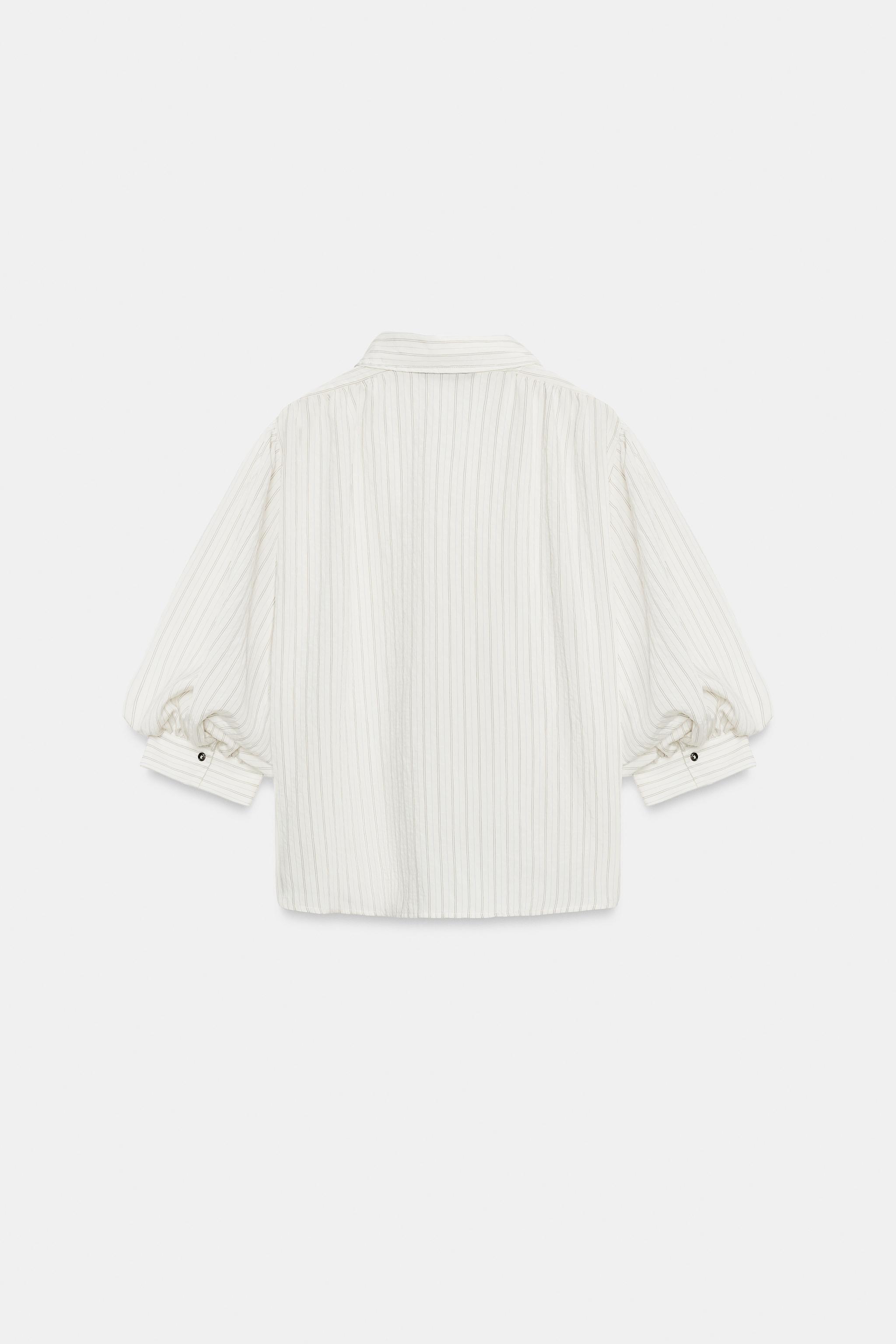 CHEMISE À RAYURES ET BRODERIES AJOURÉES